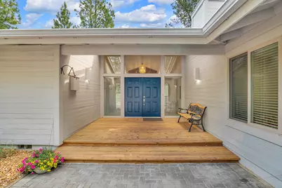 60142 W Ridgeview Drive, Bend, OR 97702 - Photo 1