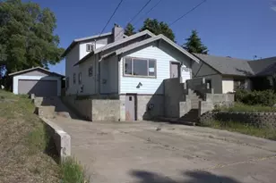 1981 Harriman Ave, Klamath Falls, OR 97601 - Photo 1