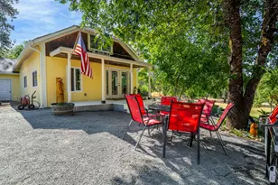 715 Three Pines Rd, Grants Pass, OR 97526 - Photo 1