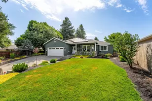 2556 Waters Edge Way, Medford, OR 97504 - Photo 1