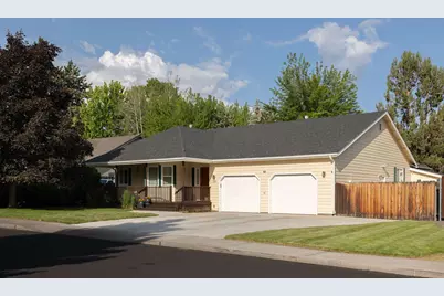 793 SE Shadowood Drive, Bend, OR 97702 - Photo 1