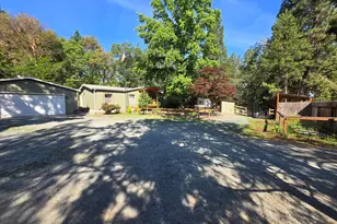 7394 Monument Dr, Grants Pass, OR 97526 - Photo 1
