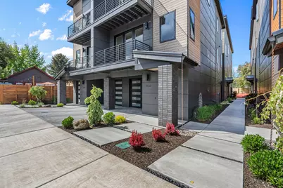 26 NW McCann Avenue #UNIT 4, Bend, OR 97703 - Photo 1