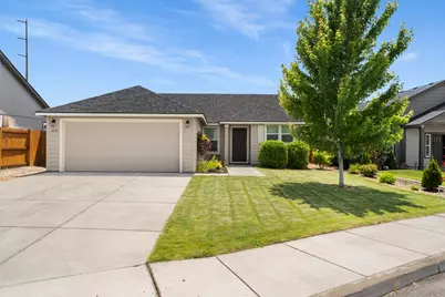 480 NE Poplar Avenue, Redmond, OR 97756 - Photo 1