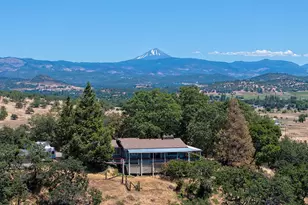 1015 Palima Dr, Eagle Point, OR 97524 - Photo 1