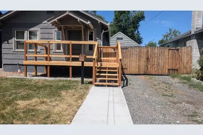 1430 Lookout Avenue, Klamath Falls, OR 97601 - Photo 1