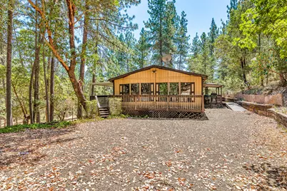 363 Kitty Drive, Eagle Point, OR 97524 - Photo 1