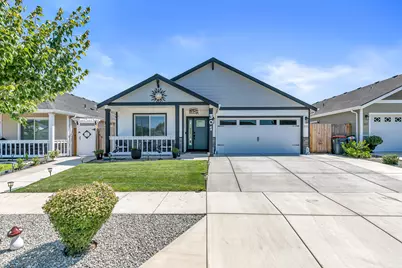 301 Reanna Way, Medford, OR 97501 - Photo 1