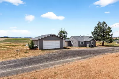 825 NE Loucks Road, Madras, OR 97741 - Photo 1
