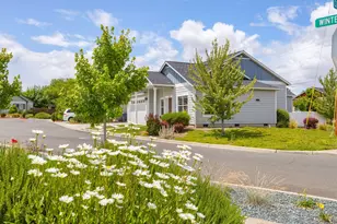 301 Wintersage Circle, Talent, OR 97540 - Photo 1