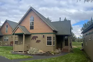 1620 Cinnamon Teal Dr, Redmond, OR 97756 - Photo 1