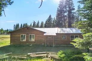 25017 C St, Klamath Falls, OR 97601 - Photo 1