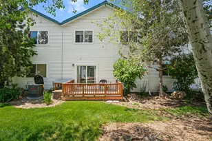 438 NW 19th St, Redmond, OR 97756 - Photo 1