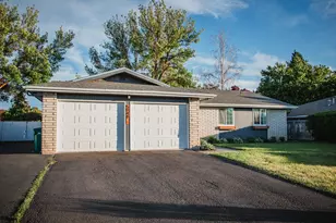 5048 Laurelwood Dr, Klamath Falls, OR 97603 - Photo 1