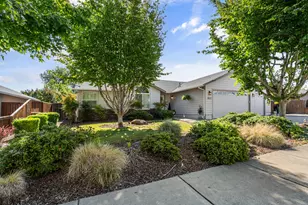 2025 SW Colorado Ln, Grants Pass, OR 97527 - Photo 1