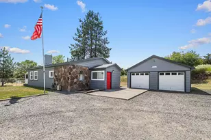 341 Nosler St, Klamath Falls, OR 97601 - Photo 1