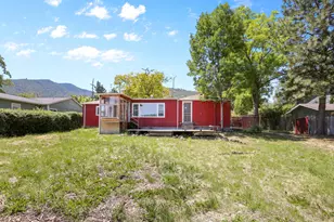 1707 Talent Ave, Talent, OR 97540 - Photo 1