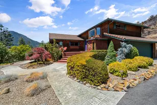 2389 Upper Applegate Rd, Jacksonville, OR 97530 - Photo 1