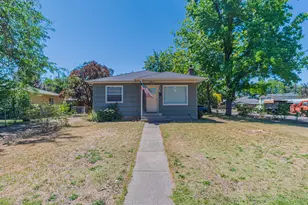 802 Grant Ave, Medford, OR 97501 - Photo 1