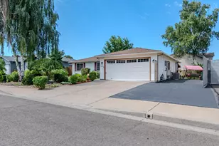 1442 Avalon Dr, Medford, OR 97501 - Photo 1