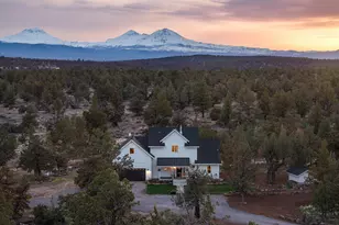 20015 McConnell Dr, Bend, OR 97703 - Photo 1