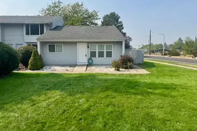 2000 Brookhurst Street #1, Medford, OR 97504 - Photo 1