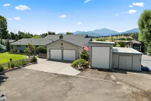 4810 Fern Valley Rd, Medford, OR 97504 - Photo 1