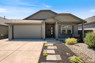 2472 NW Jackpine Ln, Redmond, OR 97756 - Photo 1