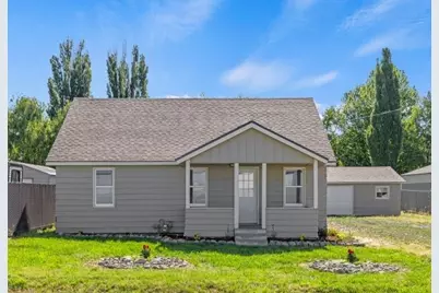 1815 Derby Street, Klamath Falls, OR 97603 - Photo 1