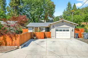 1010 NW B St, Grants Pass, OR 97526 - Photo 1