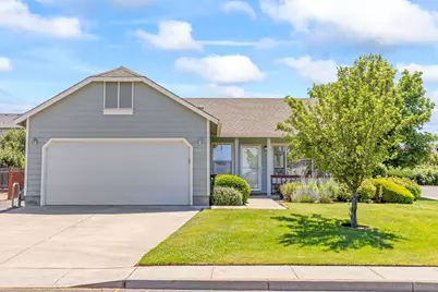 537 NE Marigold Street, Madras, OR 97741 - Photo 1