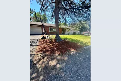 6214 Bryant Avenue, Klamath Falls, OR 97603 - Photo 1