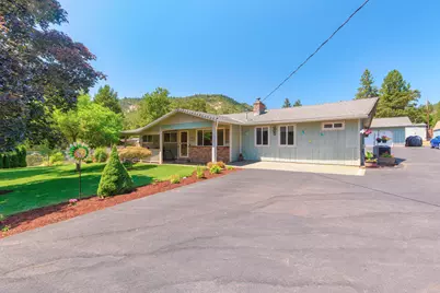 114 Tracy Drive, Grants Pass, OR 97527 - Photo 1