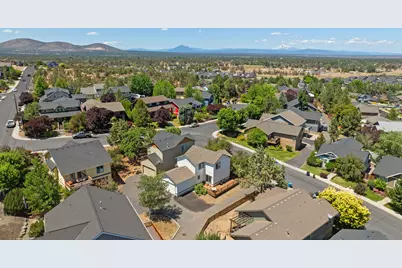 3564 SW Salmon Avenue, Redmond, OR 97756 - Photo 1