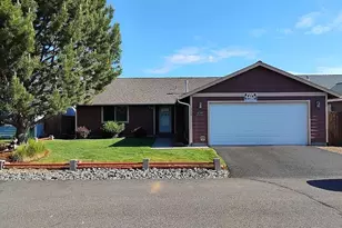 578 SE Sugar Pine Way, Madras, OR 97741 - Photo 1
