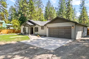 19415 Comanche Cir, Bend, OR 97702 - Photo 1