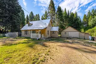 306 Red Blanket Rd, Prospect, OR 97536 - Photo 1