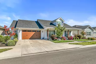 1741 River Run St, Central Point, OR 97502 - Photo 1