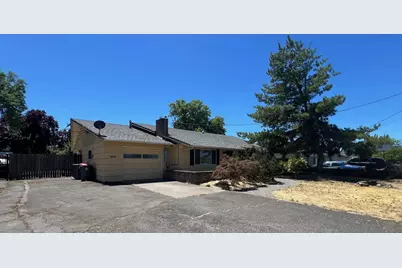 1812 Roberts Road, Medford, OR 97504 - Photo 1