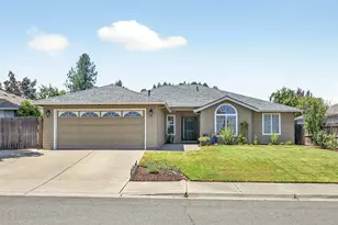 2010 Terrel Dr, Medford, OR 97501 - Photo 1
