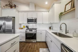 1653 Thomas Rd, Medford, OR 97501 - Photo 1