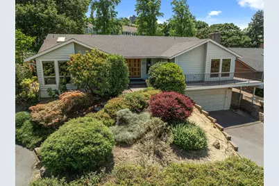 2566 Heritage Way, Medford, OR 97504 - Photo 1