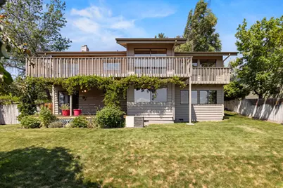 1620 Ridgecrest Drive, Klamath Falls, OR 97601 - Photo 1