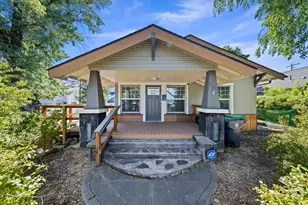 344 S Grape St, Medford, OR 97501 - Photo 1