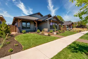 771 NW Northwest 13th St, Redmond, OR 97756 - Photo 1