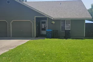 2746 SW Umatilla Ct, Redmond, OR 97756 - Photo 1