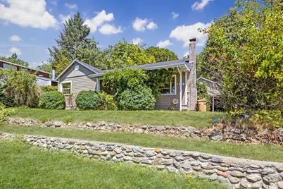 1128 NW Sunset Drive, Grants Pass, OR 97526 - Photo 1