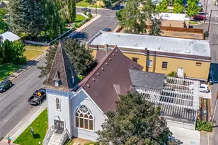 641 SW Cascade Ave, Redmond, OR 97756 - Photo 1