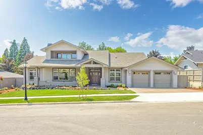 526 Autumn Hills Drive, Medford, OR 97504 - Photo 1