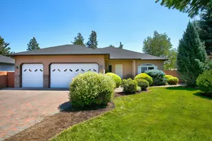 276 SE Soft Tail Dr, Bend, OR 97702 - Photo 1